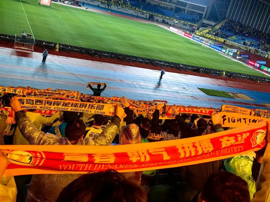 3-2，1-1！中超悲喜夜！蓉城绝平申花，积分榜前三名的分差仅剩3分